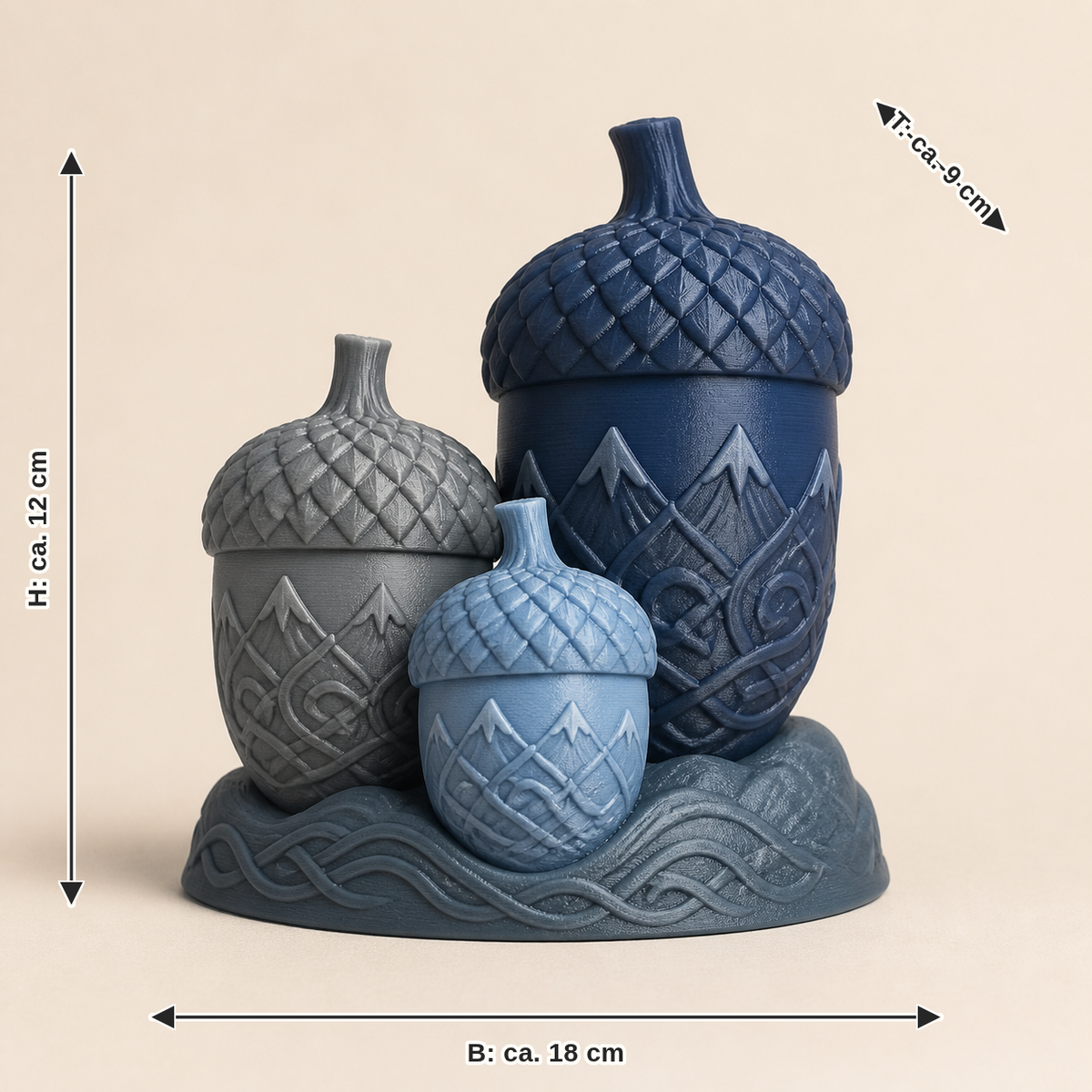 Maßbild für Eichel-Trio Waldgabe – Nordisch & Mythisch: Breite ca. 18 cm, Tiefe ca. 9 cm, Höhe ca. 12 cm