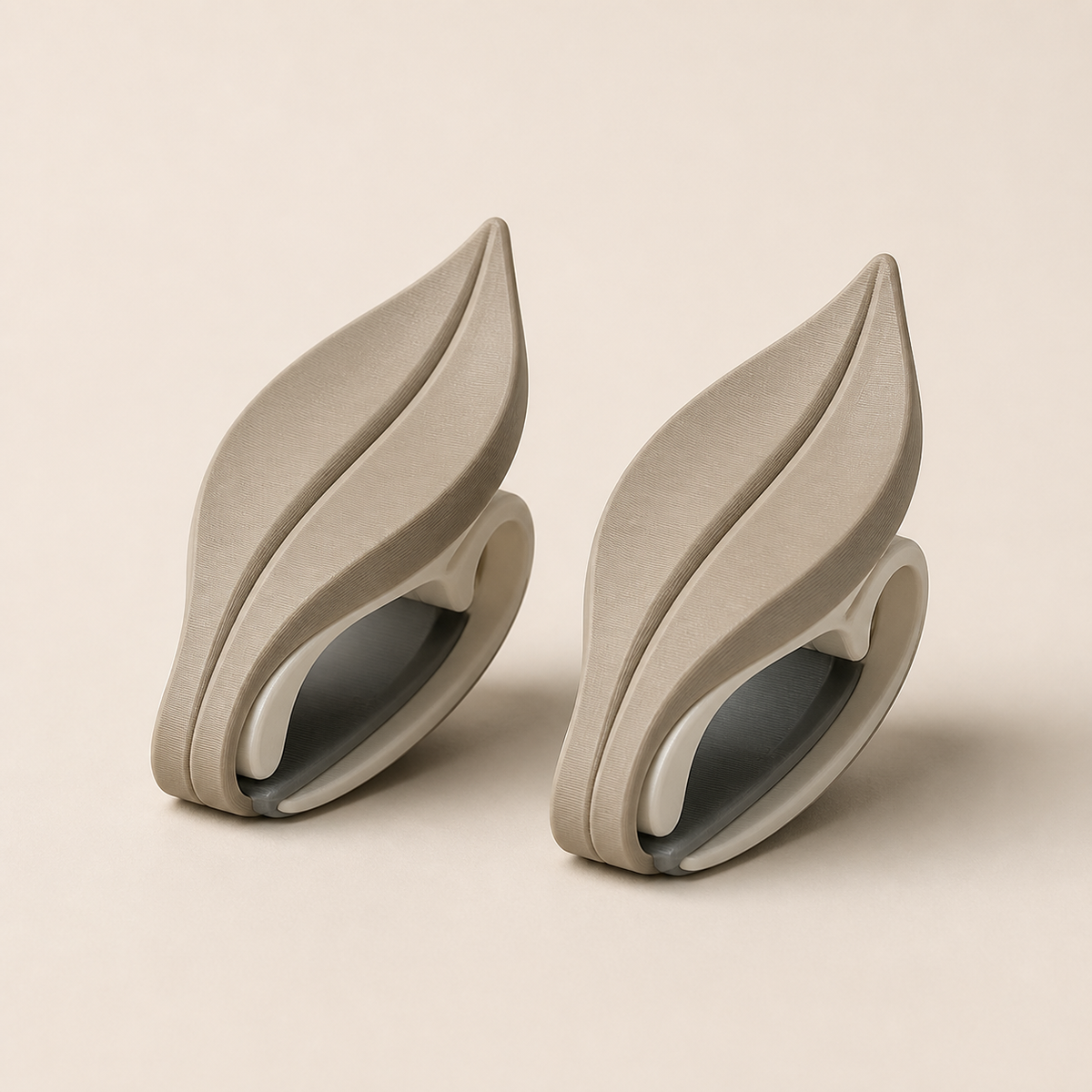 curtain clip sheet pair – minimalist made of PETG on bright studio background