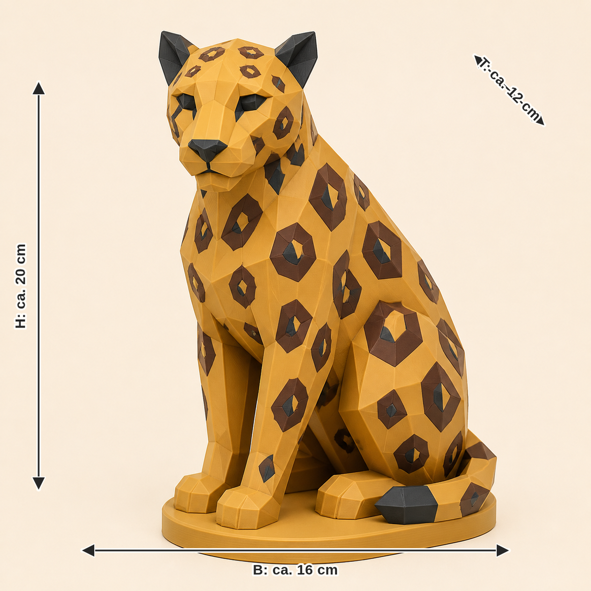 Maßbild für Leopard-Low-Poly-Skulptur Facettenfigur: Breite ca. 16 cm, Tiefe ca. 12 cm, Höhe ca. 20 cm