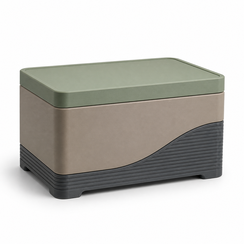 Deckelbox mit geschwungenem Diagonalfeld – Produktansicht auf weißem Hintergrund; Farben: Taupe, Salbeigrün und Anthrazit.