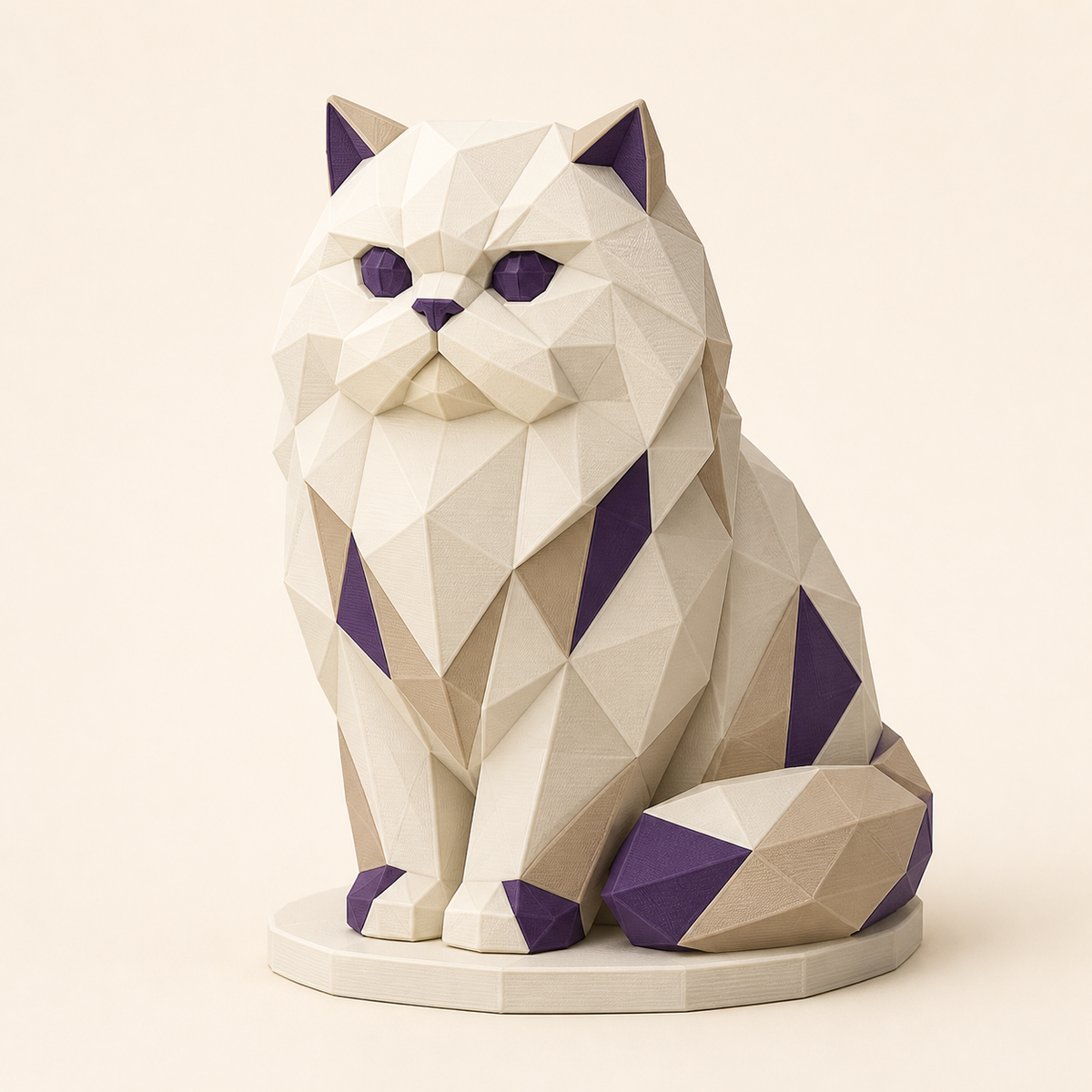 Perserkatze-Low-Poly-Skulptur Facettenfigur aus 3D-gedrucktem PETG in Knochenweiß, Sandbeige, Dunkelviolett