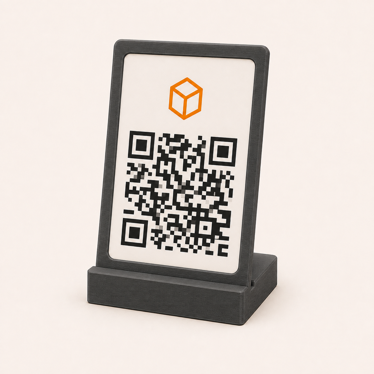 QR-Code-Tischaufsteller – 3D-gedruckt mit feinen FDM-Layerlinien