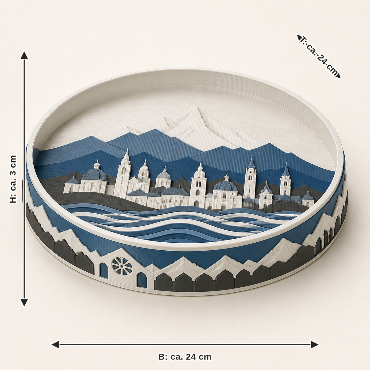 Maßbild für Tablett Alpenkontur – Salzburg: Breite ca. 24 cm, Tiefe ca. 24 cm, Höhe ca. 3 cm