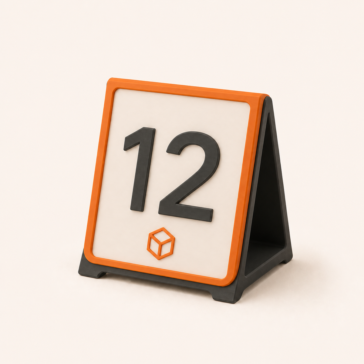 Tischnummer- und Reserviert-Schild mit Nummer 12 und sehr feinen FDM-Layerlinien