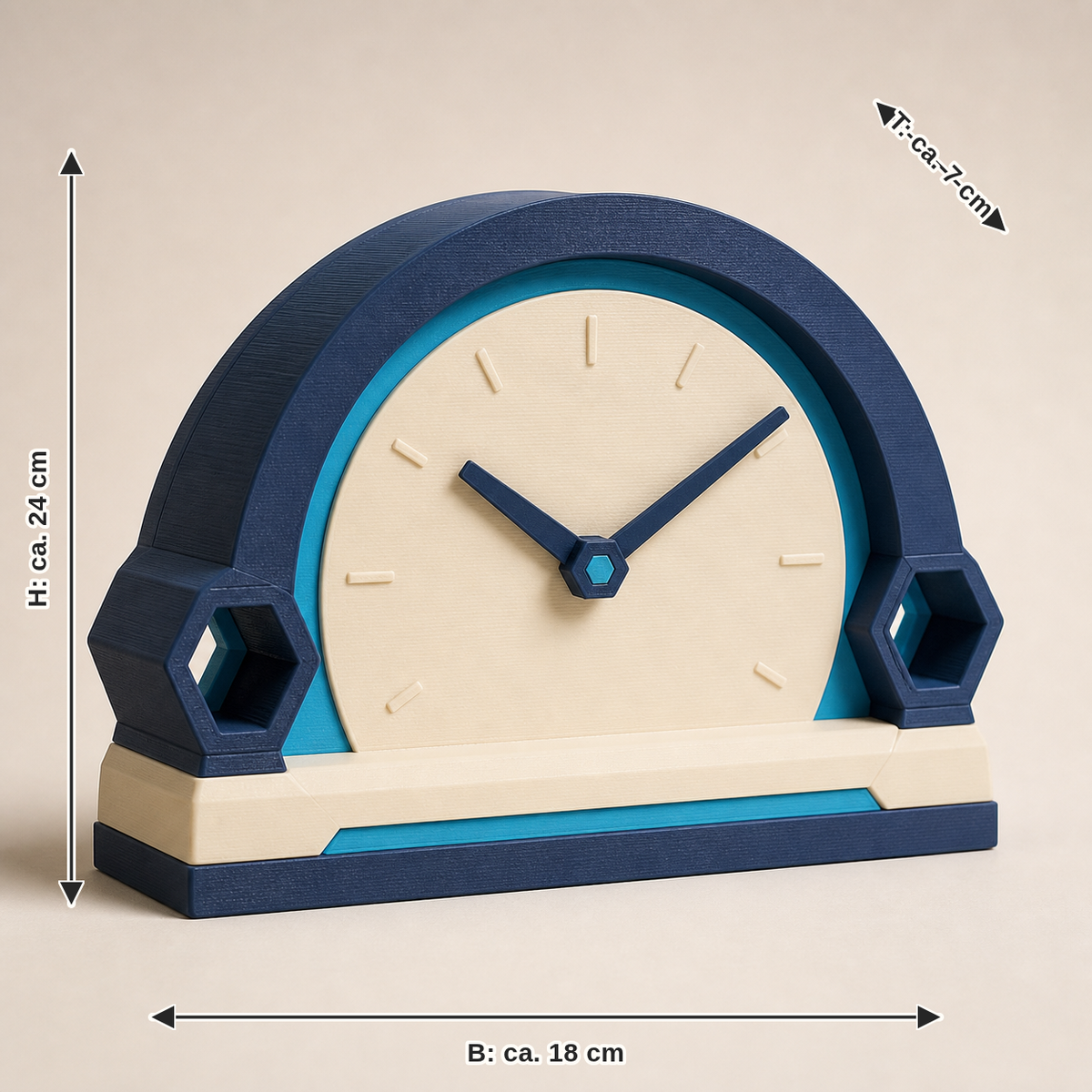 Maßbild für Tischuhr Bogenzeit – Futuristisch: Breite ca. 18 cm, Tiefe ca. 7 cm, Höhe ca. 24 cm