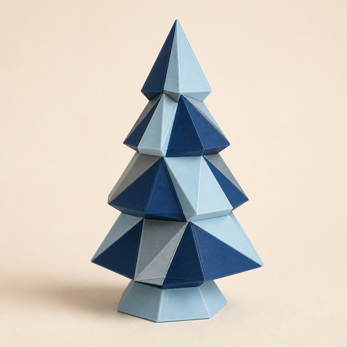 Weihnachtsbaum Eisprisma aus 3D-gedrucktem PETG in Eisblau, Silbergrau, Dunkelblau